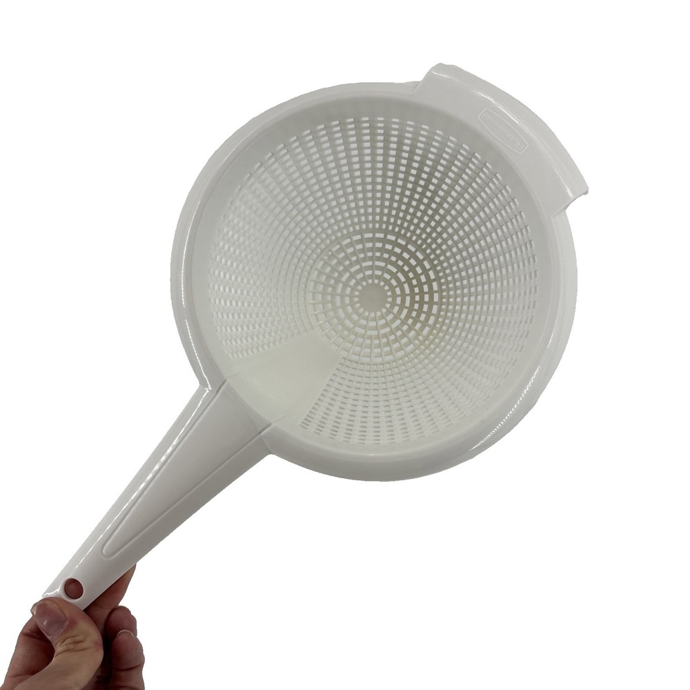 Vintage Rubbermaid 1 Qt Colander Strainer #2932 White w/Handle
